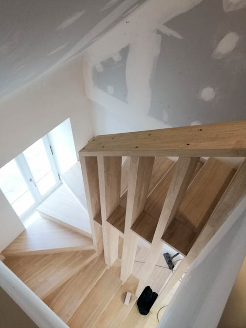 Pose de l’escalier sur mesure sur le chantier _KER DE LUNE