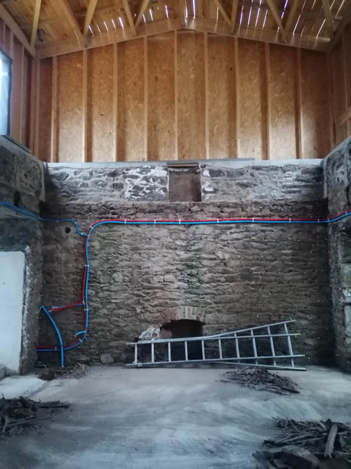 Le chantier – sans plancher – sur le chantier _ANA