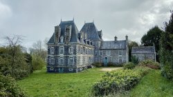  À Carantec, les investigations techniques et architecturales sur le château de Keromnès se poursuivent. 